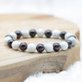 Bracelet "Ménopause" Mix en Howlite & Grenat