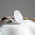 Bague "Amplificateur" Ovale en Quartz Blanc (réglable)