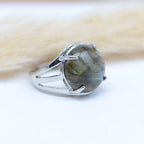 Bague "Protection" Cabochon ronde en Labradorite (réglable) - lespierresdubienetre